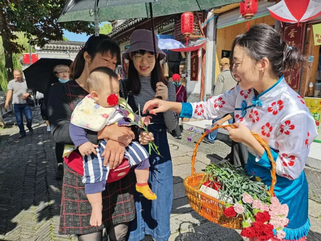 一年好景君须记，最是橙黄橘绿时